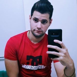 Meet your Posher, Lázaro